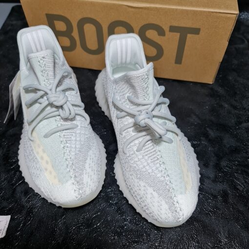 Giay yeezy 350v2 cloud white static 7