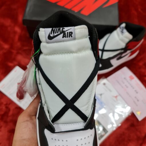 Nike air jordan 1 retro high OG black toe 3 rotated